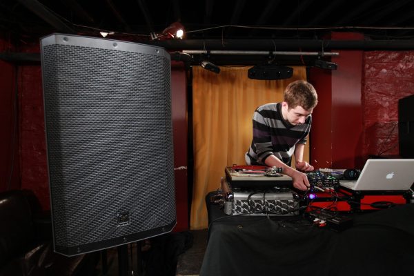 Högtalare 1000 watt iPhone/dator