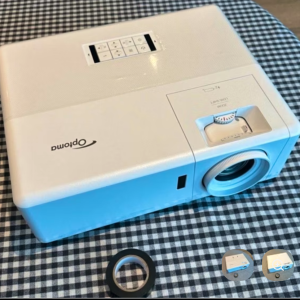 Hyra ljusstark projektor 5500ansi med 2m duk